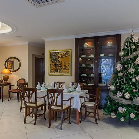 Hotel Maroon Zagreb Buitenkant foto