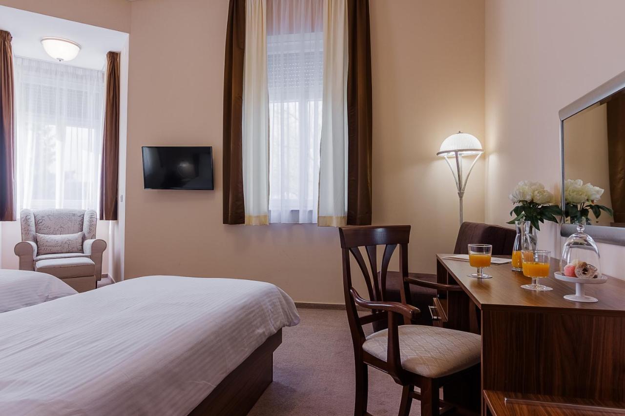 Hotel Maroon Zagreb Buitenkant foto