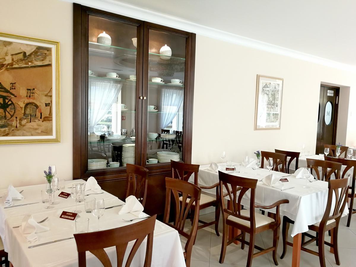 Hotel Maroon Zagreb Buitenkant foto