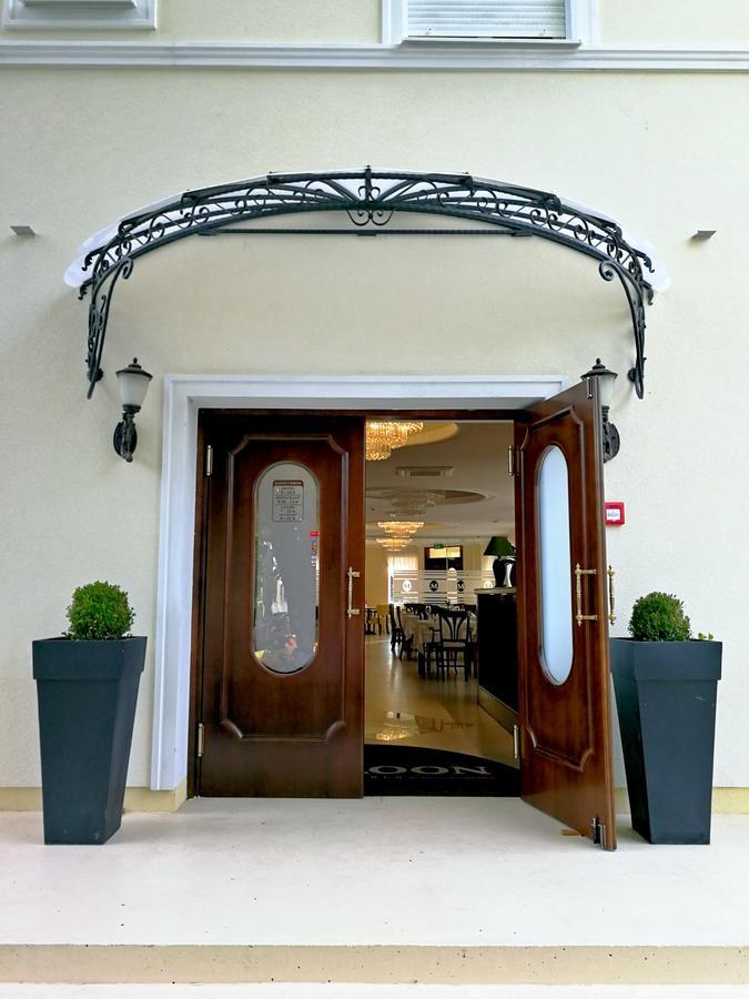 Hotel Maroon Zagreb Buitenkant foto