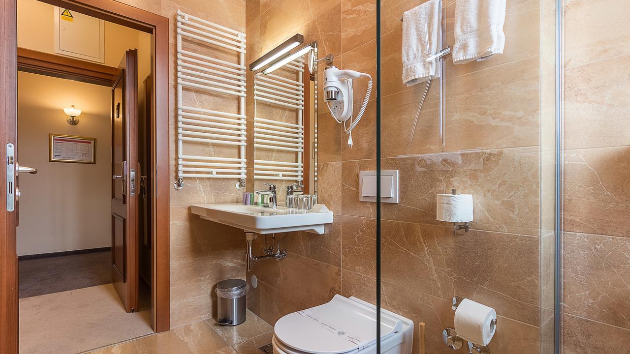 Hotel Maroon Zagreb Buitenkant foto