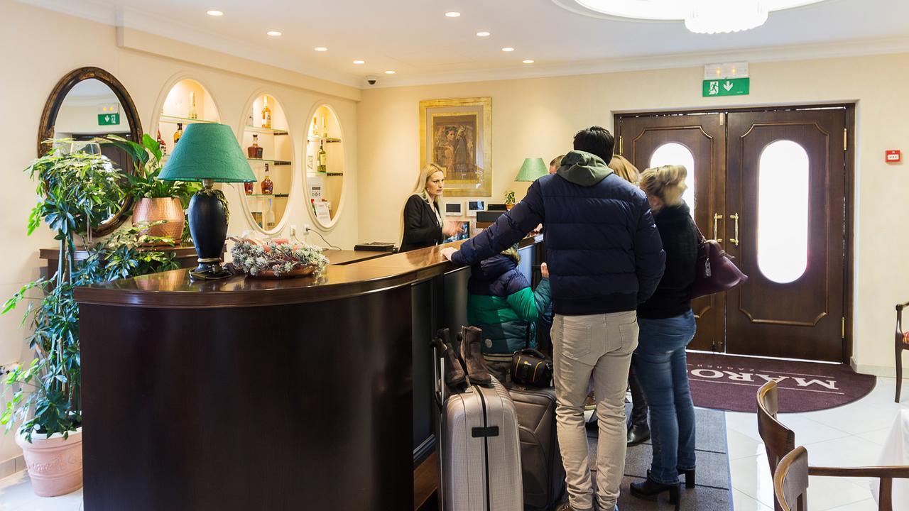 Hotel Maroon Zagreb Buitenkant foto