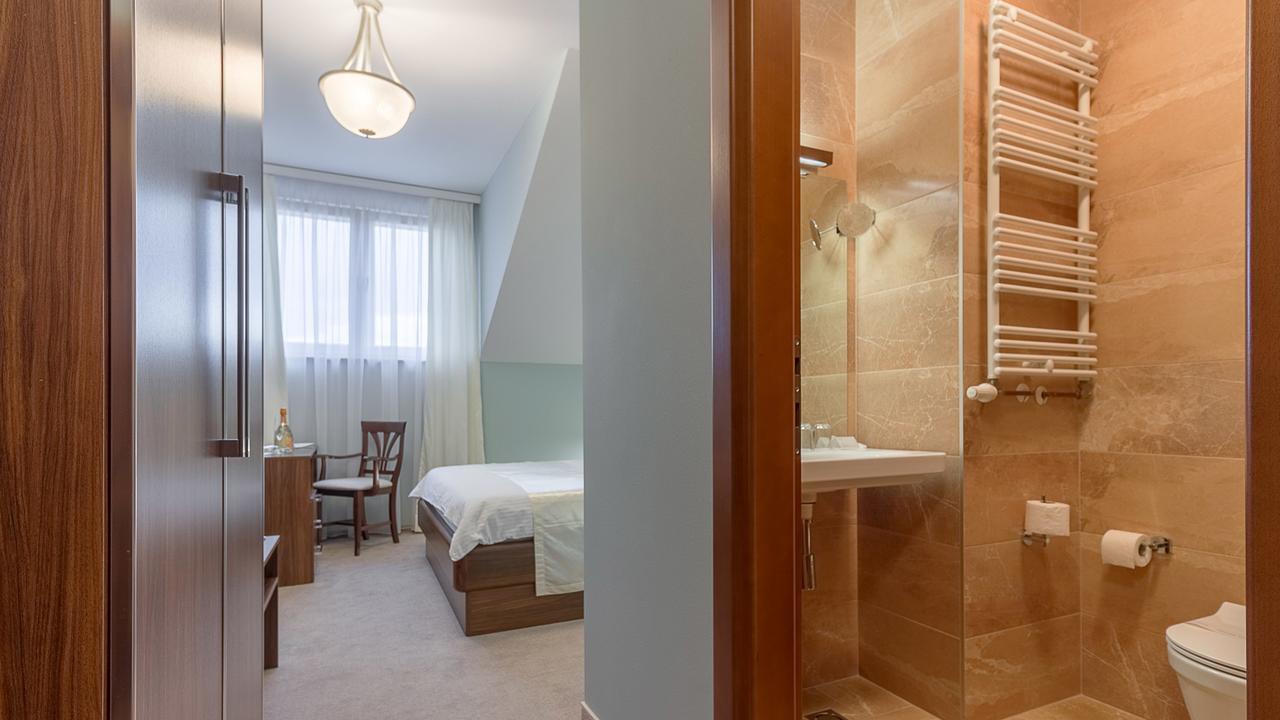 Hotel Maroon Zagreb Buitenkant foto