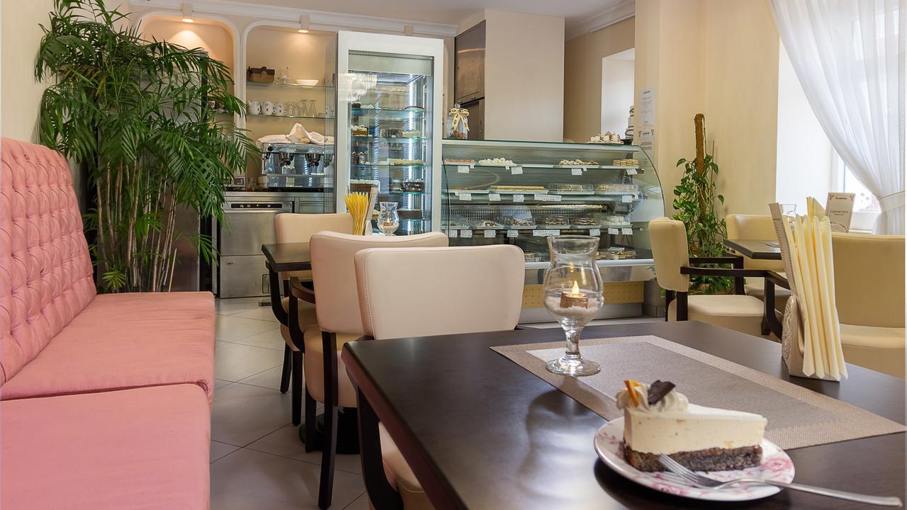 Hotel Maroon Zagreb Buitenkant foto