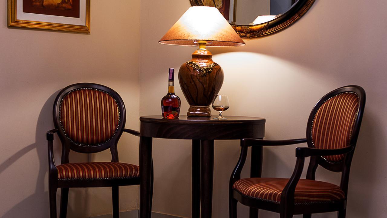 Hotel Maroon Zagreb Buitenkant foto