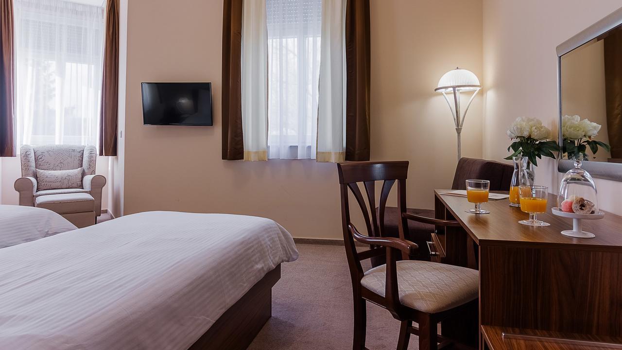 Hotel Maroon Zagreb Buitenkant foto